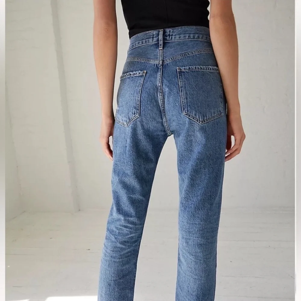 Agolde Riley Cropped Light Wash Jeans. Size 26 - Picture 2 of 9